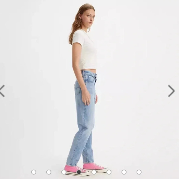 Levi's® Premium
80S MOM WOMEN'S JEANS Size 29 Light Wash Retro Relaxed, Slouchy - Picture 4 of 14